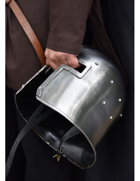 Functional Italian barbuta, year 1440