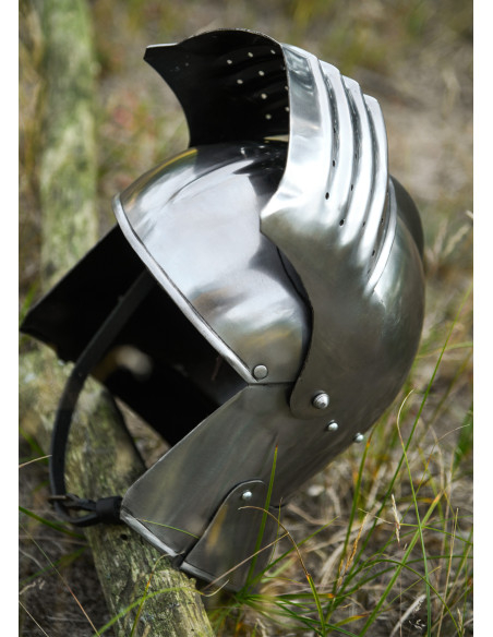 Medieval headpiece with visor, year 1490