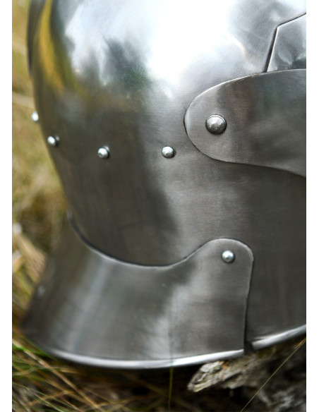 Medieval headpiece with visor, year 1490