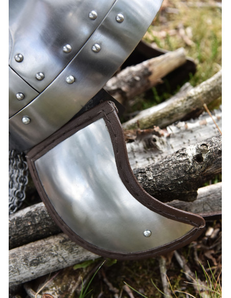 Spangenhelmet helmet with earguards...