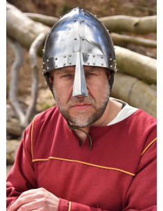 Functional Spangenhelm helmet, s. eleventh