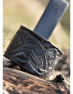 Horn holder with embossed dragon design, black