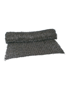 Mesh chainmail skirt with 8 mm diameter rings.