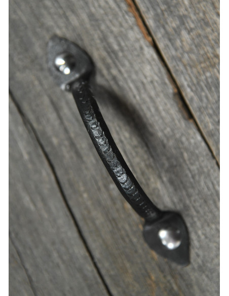 Hand-forged steel handle (13 cm.)