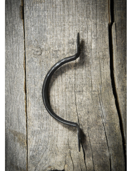 Hand-forged steel handle (13 cm.)