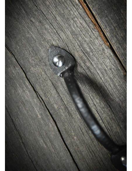 Hand-forged steel handle (13 cm.)